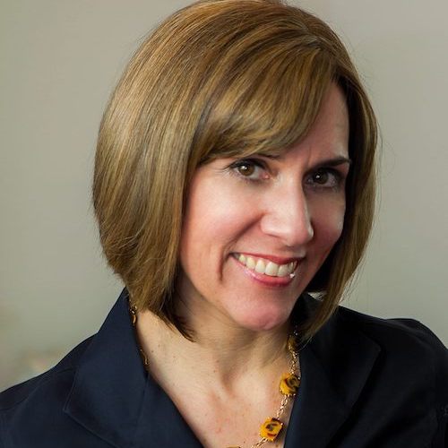 Ep29: Stacy Woodson is a US Army combat veteran and award-winning author of 40 short stories. Don’t miss her interview at Elaine’s