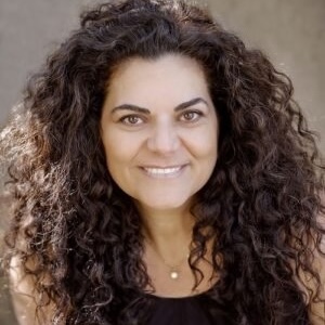 Ep57: Moms, daughters (and anyone interested in belonging, immigration, and body image) — be sure to read Rebecca Morrison’s new book, “The Blue Dress” episode artwork