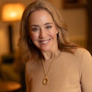 Ep59: Elaine’s Literary Salon show — “I Can’t Have Cancer, I Have Carpool! — Lessons on Beating Cancer While Being a Mom” shares author, mom of 3 and cancer survivor Elizabeth Hodges episode artwork